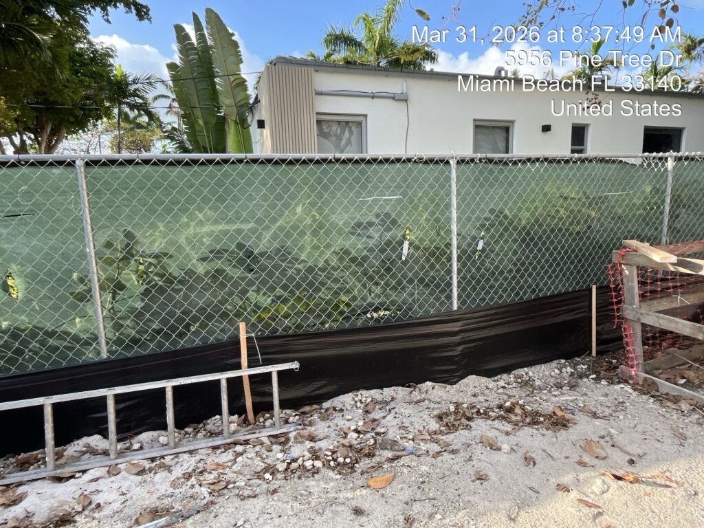 Silt fence
